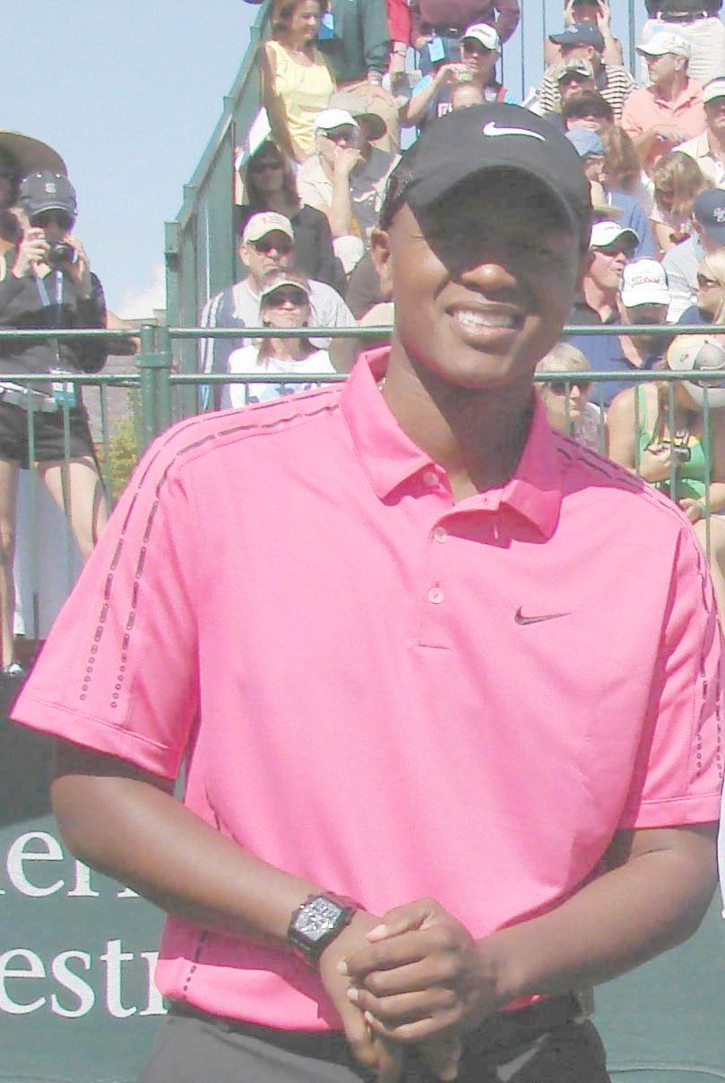 Javier Colon on course